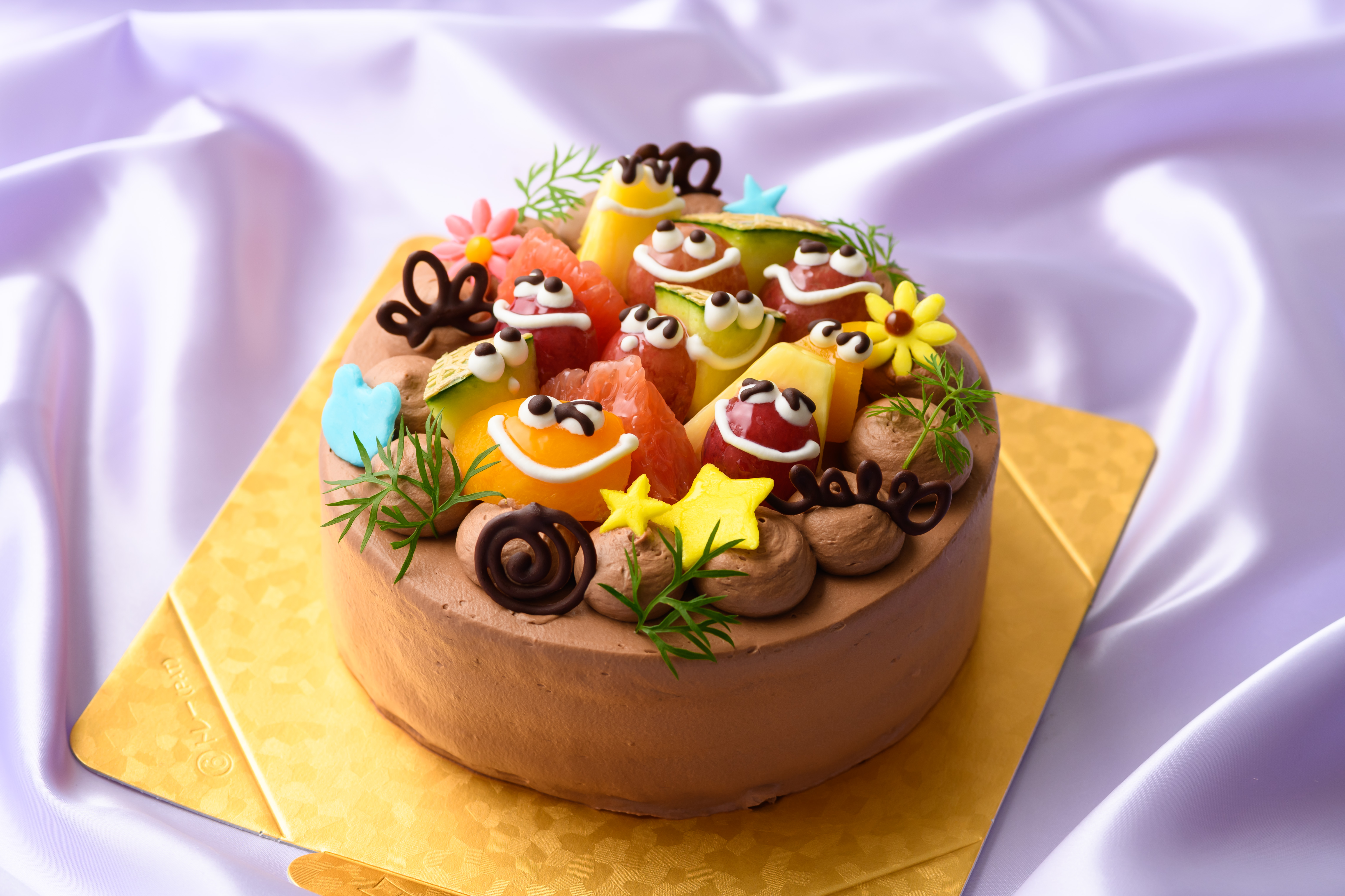 5号 ホールケーキ チョコ 顔描き 奈良県柏木町のロールケーキ専門店 ママロール